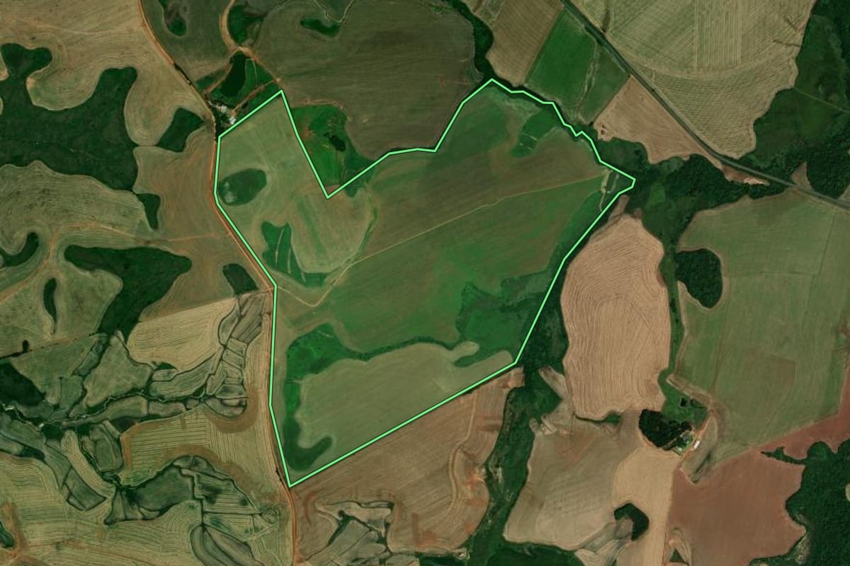 Imagem de satélite do imóvel rural em Boa Vista do Incra (RS), com o contorno declarado no CAR desenhado por cima.