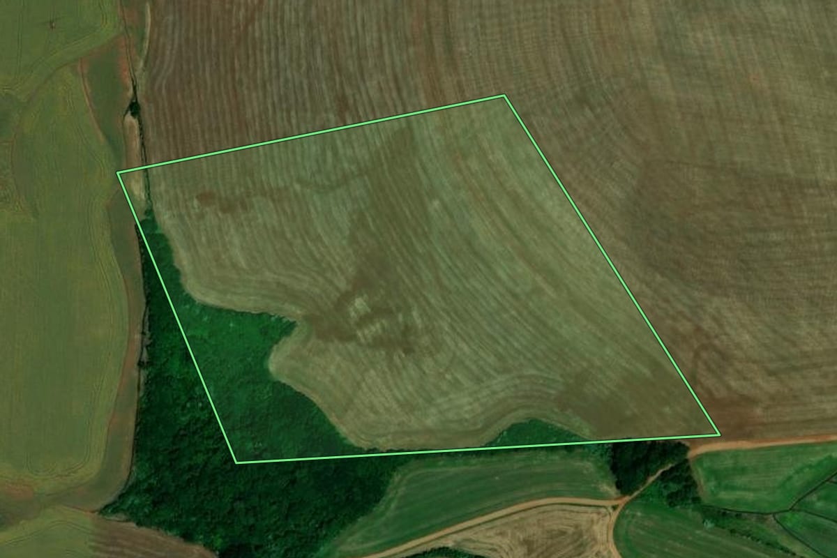 Imagem de satélite do imóvel rural em Boa Vista do Incra (RS), com o contorno declarado no CAR desenhado por cima.