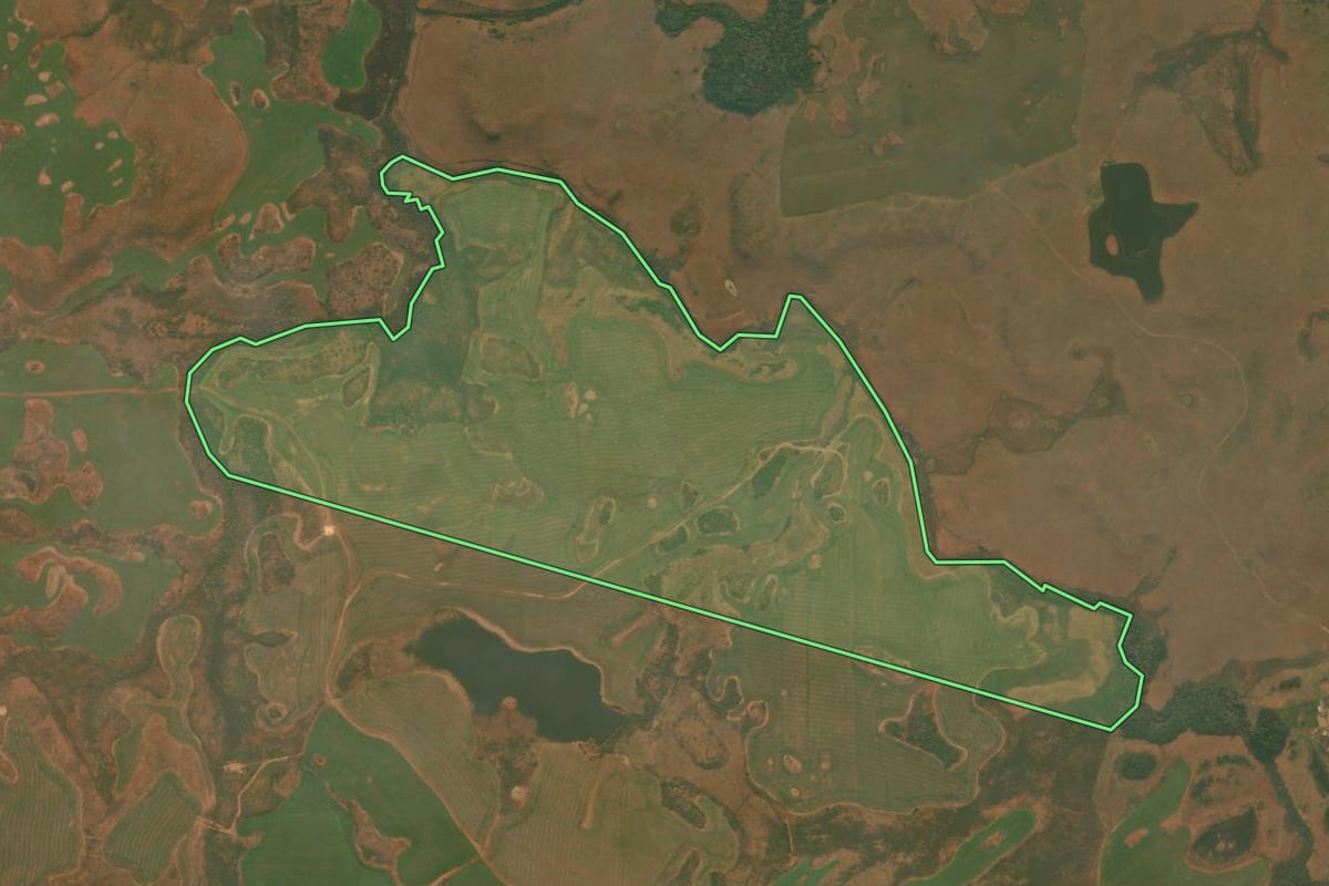 Imagem de satélite do imóvel rural em Bom Jesus (RS), com o contorno declarado no CAR desenhado por cima.
