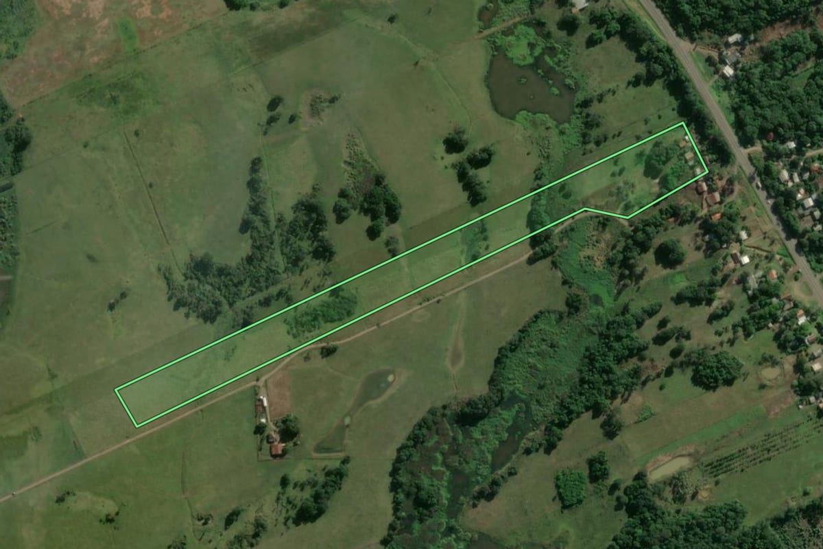 Imagem de satélite do imóvel rural em Bom Retiro do Sul (RS), com o contorno declarado no CAR desenhado por cima.