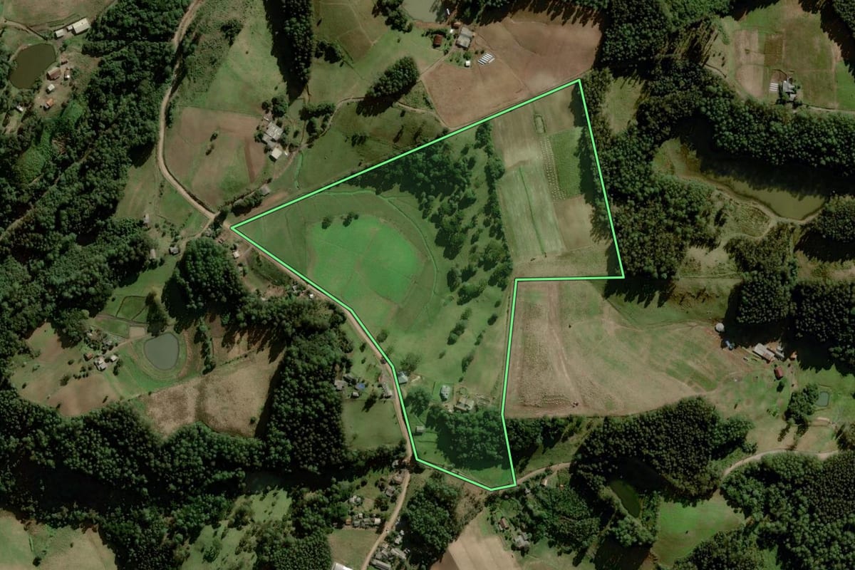 Imagem de satélite do imóvel rural em Boqueirão do Leão (RS), com o contorno declarado no CAR desenhado por cima.