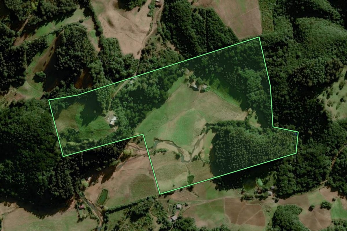 Imagem de satélite do imóvel rural em Boqueirão do Leão (RS), com o contorno declarado no CAR desenhado por cima.