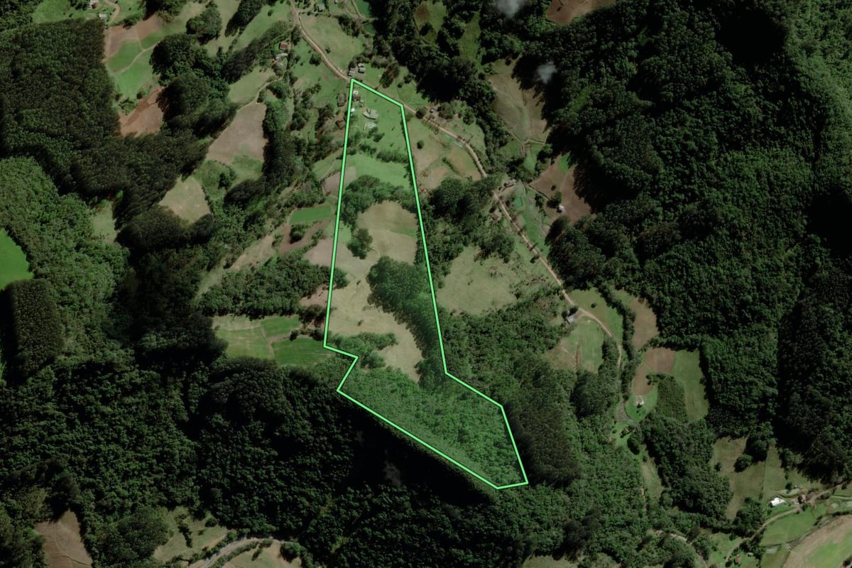 Imagem de satélite do imóvel rural em Boqueirão do Leão (RS), com o contorno declarado no CAR desenhado por cima.