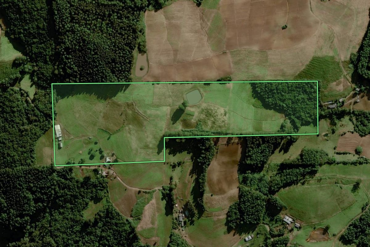 Imagem de satélite do imóvel rural em Boqueirão do Leão (RS), com o contorno declarado no CAR desenhado por cima.