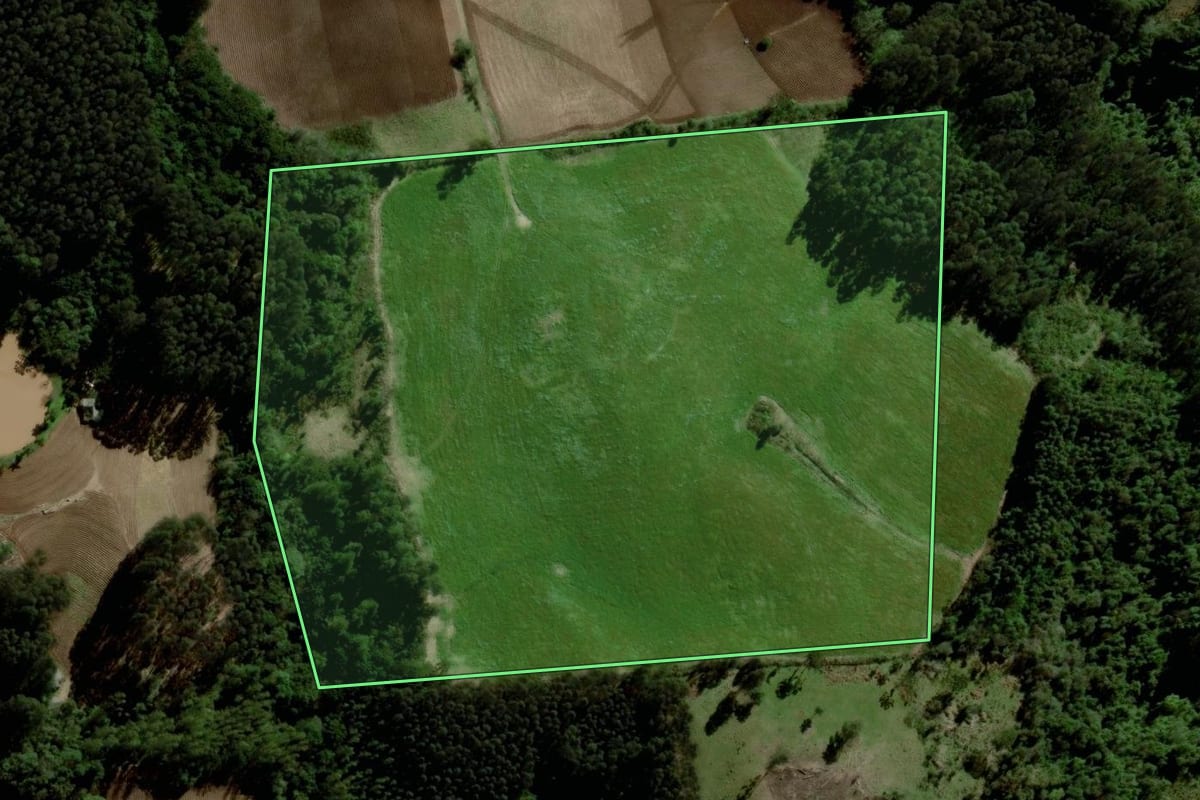 Imagem de satélite do imóvel rural em Boqueirão do Leão (RS), com o contorno declarado no CAR desenhado por cima.
