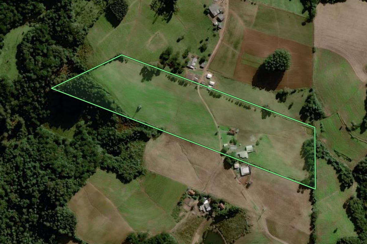Imagem de satélite do imóvel rural em Boqueirão do Leão (RS), com o contorno declarado no CAR desenhado por cima.