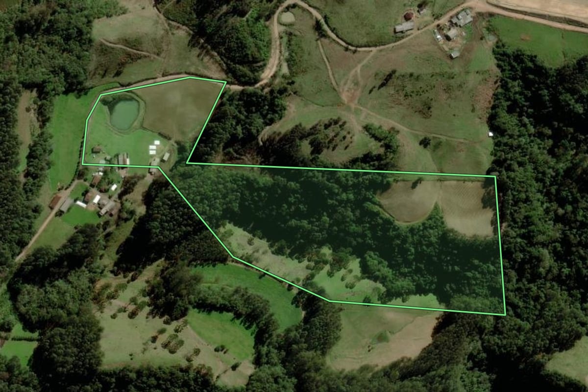 Imagem de satélite do imóvel rural em Boqueirão do Leão (RS), com o contorno declarado no CAR desenhado por cima.