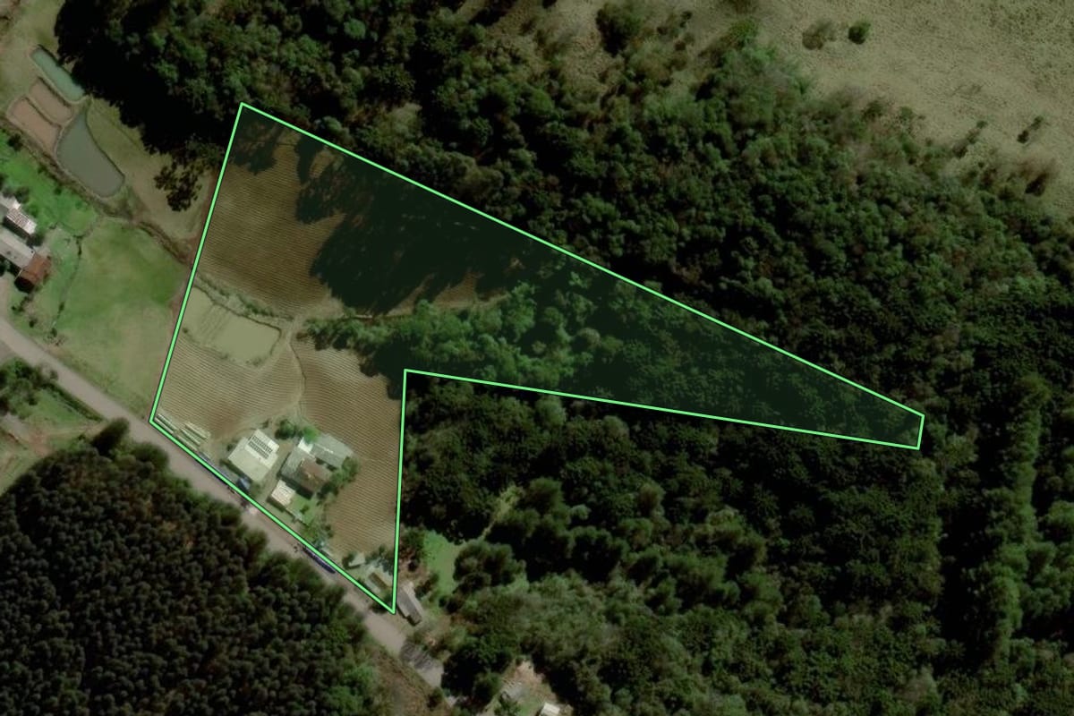 Imagem de satélite do imóvel rural em Boqueirão do Leão (RS), com o contorno declarado no CAR desenhado por cima.