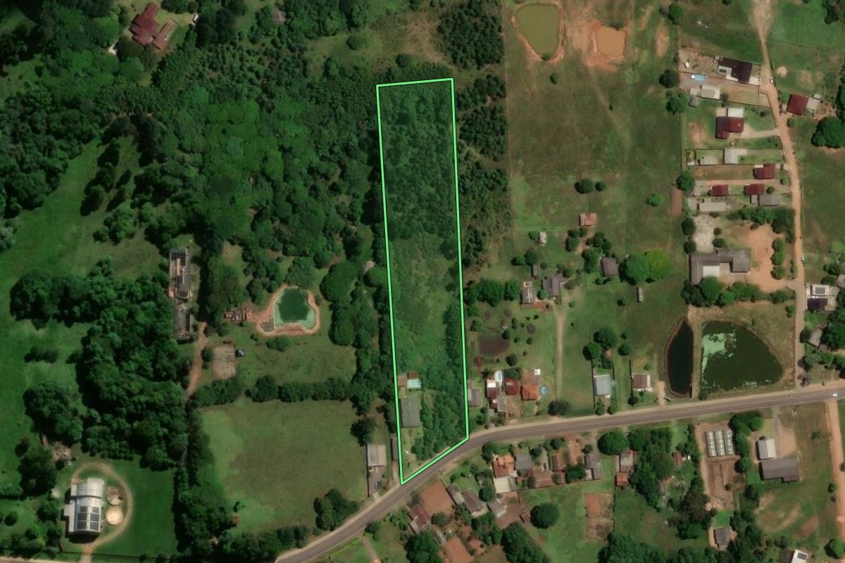 Imagem de satélite do imóvel rural em Cachoeira do Sul (RS), com o contorno declarado no CAR desenhado por cima.