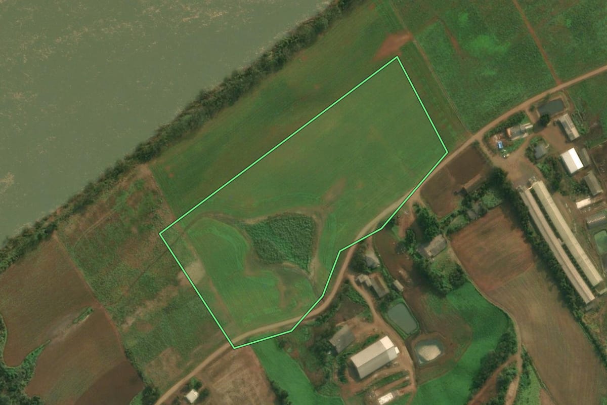 Imagem de satélite do imóvel rural em Caiçara (RS), com o contorno declarado no CAR desenhado por cima.
