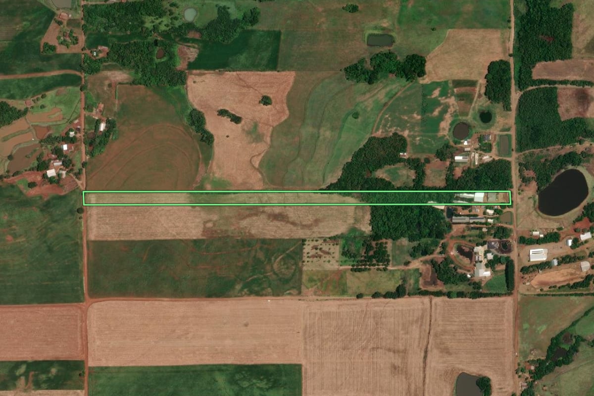 Imagem de satélite do imóvel rural em Campina das Missões (RS), com o contorno declarado no CAR desenhado por cima.