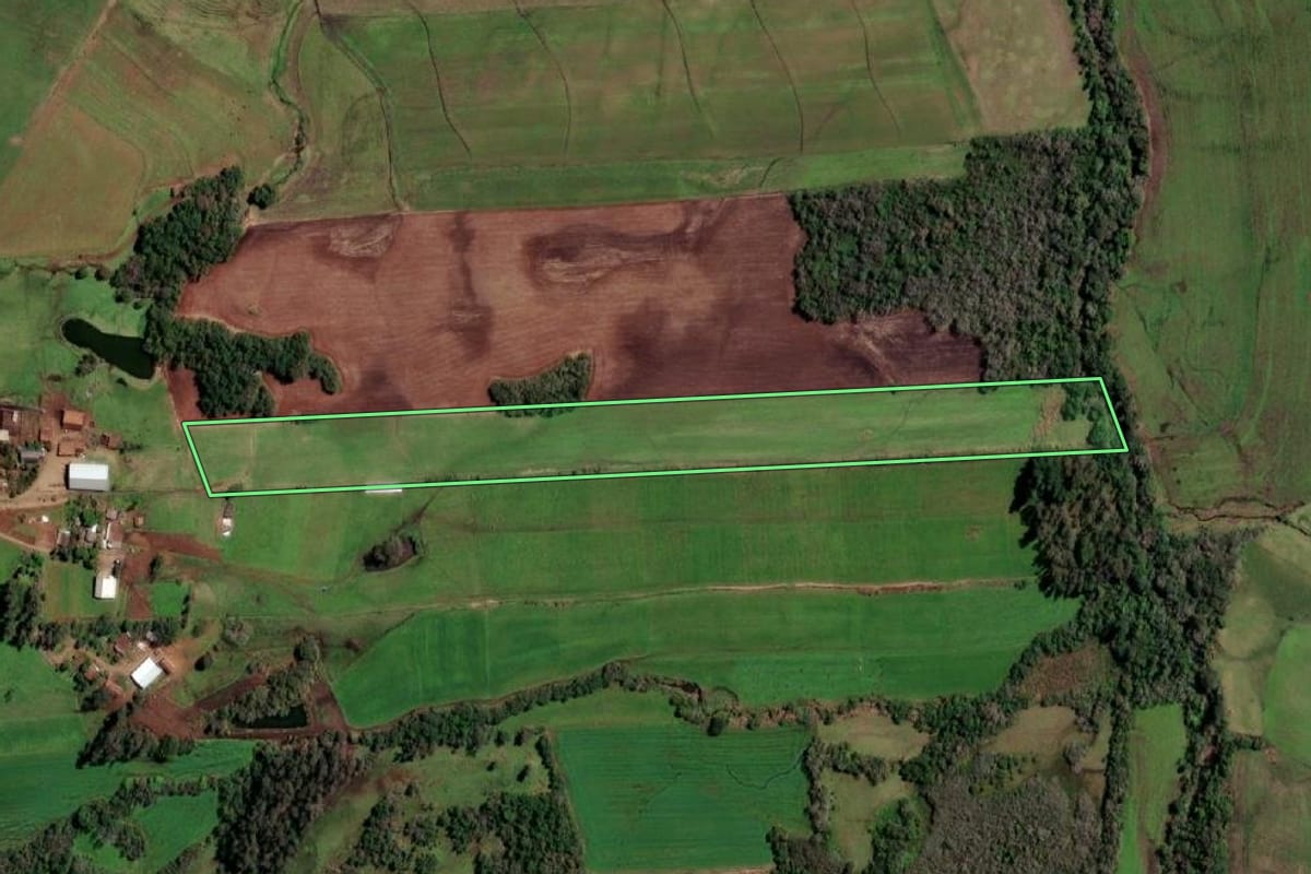 Imagem de satélite do imóvel rural em Campina das Missões (RS), com o contorno declarado no CAR desenhado por cima.
