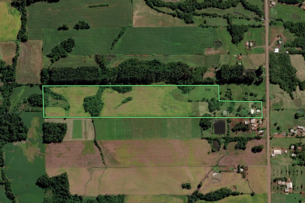 Imagem de satélite do imóvel rural em Campina das Missões (RS), com o contorno declarado no CAR desenhado por cima.
