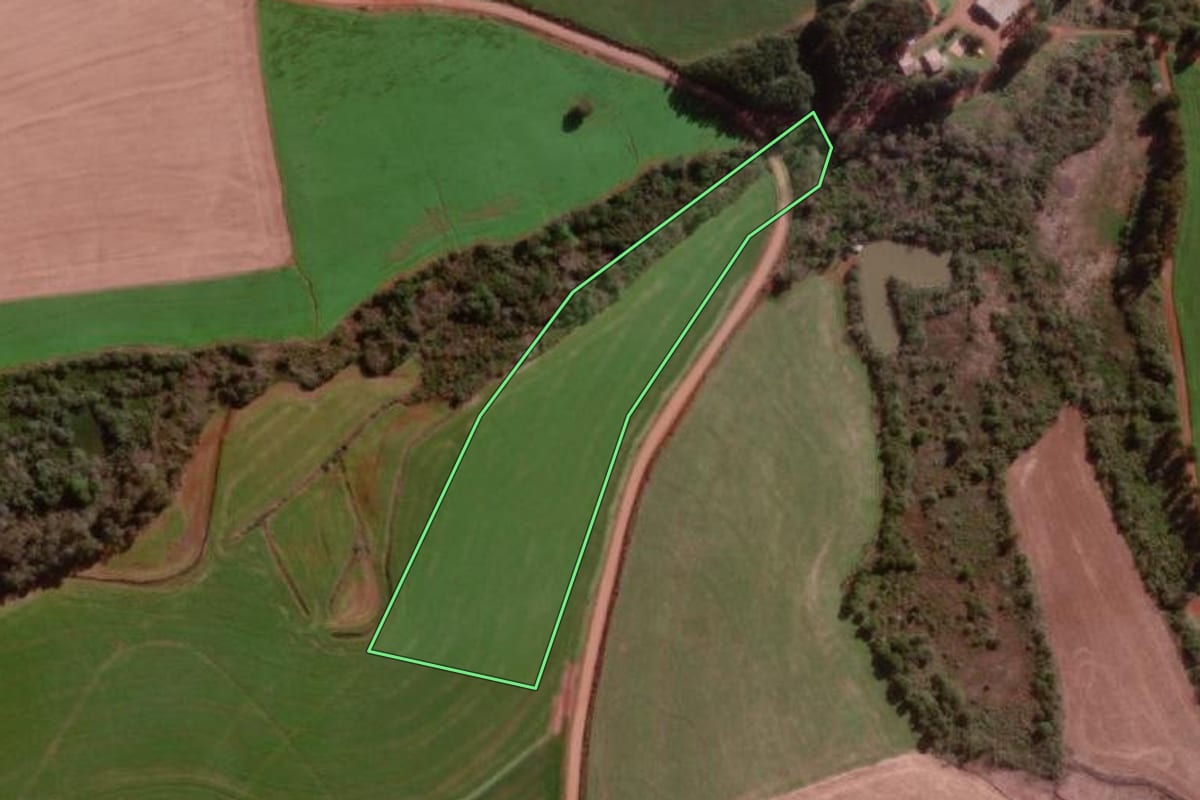 Imagem de satélite do imóvel rural em Campo Novo (RS), com o contorno declarado no CAR desenhado por cima.