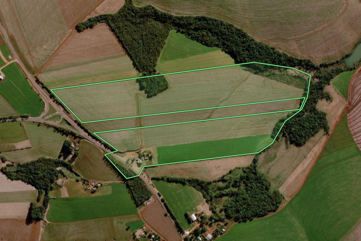 Imagem de satélite do imóvel rural em Campo Novo (RS), com o contorno declarado no CAR desenhado por cima.