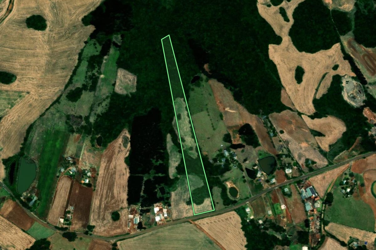 Imagem de satélite do imóvel rural em Campos Borges (RS), com o contorno declarado no CAR desenhado por cima.
