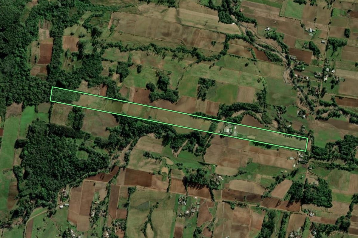 Imagem de satélite do imóvel rural em Candelária (RS), com o contorno declarado no CAR desenhado por cima.