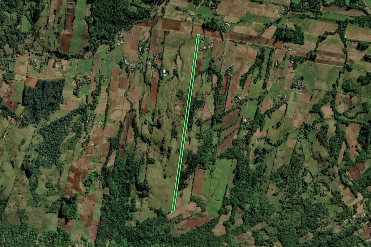 Imagem de satélite do imóvel rural em Candelária (RS), com o contorno declarado no CAR desenhado por cima.