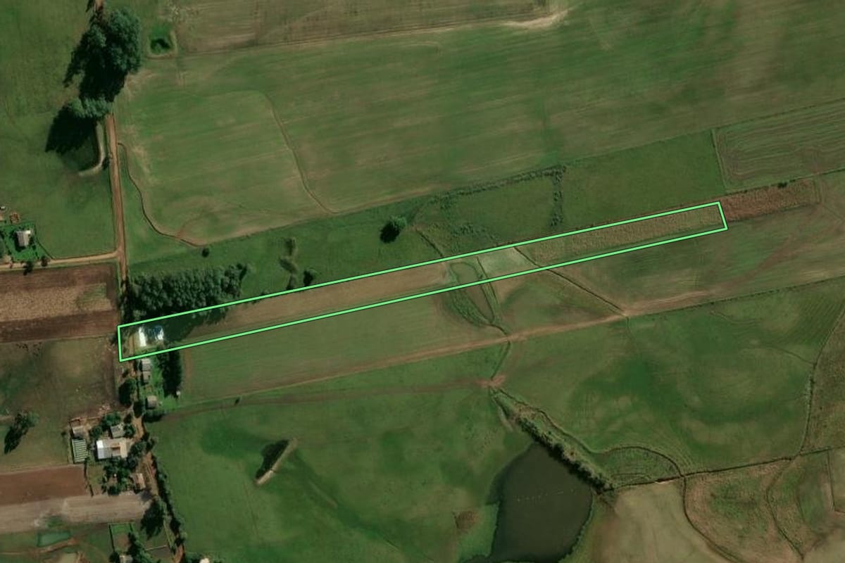 Imagem de satélite do imóvel rural em Candelária (RS), com o contorno declarado no CAR desenhado por cima.