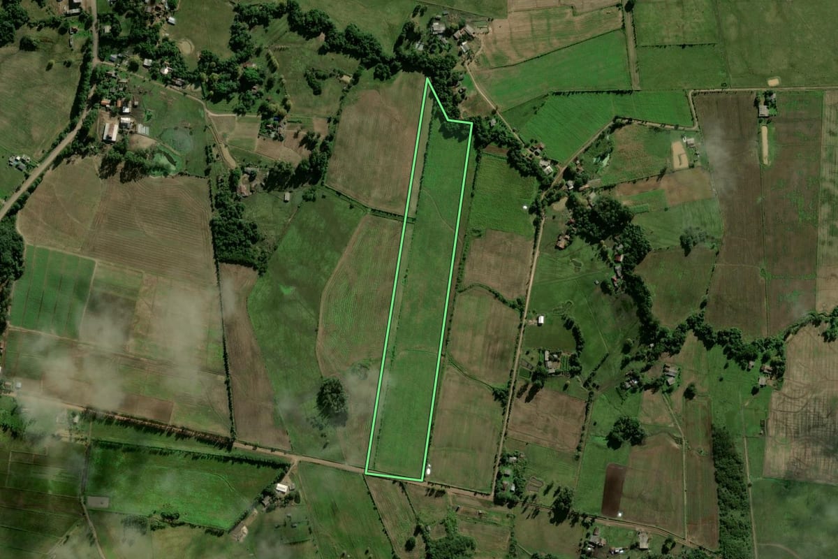Imagem de satélite do imóvel rural em Candelária (RS), com o contorno declarado no CAR desenhado por cima.