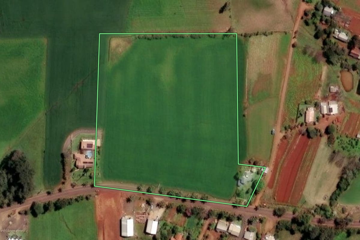 Imagem de satélite do imóvel rural em Cândido Godói (RS), com o contorno declarado no CAR desenhado por cima.