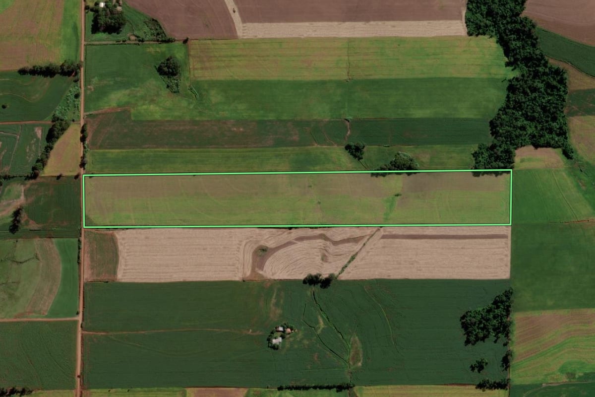 Imagem de satélite do imóvel rural em Cândido Godói (RS), com o contorno declarado no CAR desenhado por cima.
