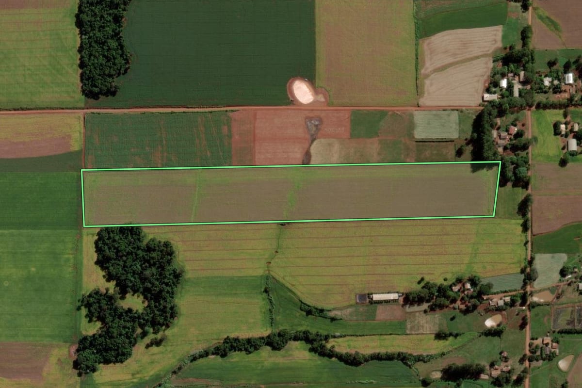 Imagem de satélite do imóvel rural em Cândido Godói (RS), com o contorno declarado no CAR desenhado por cima.