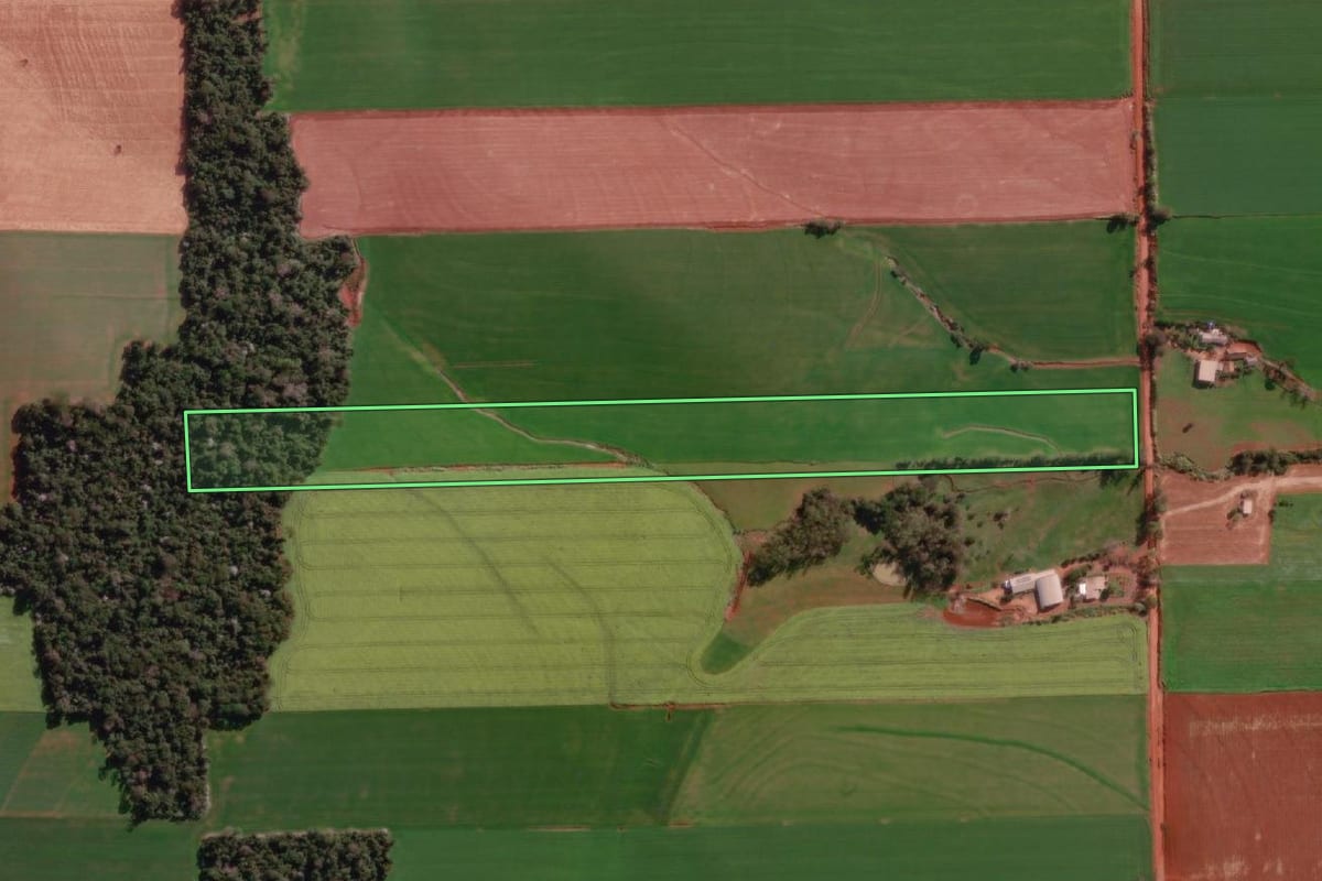 Imagem de satélite do imóvel rural em Cândido Godói (RS), com o contorno declarado no CAR desenhado por cima.