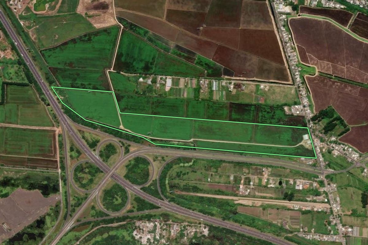Imagem de satélite do imóvel rural em Canoas (RS), com o contorno declarado no CAR desenhado por cima.