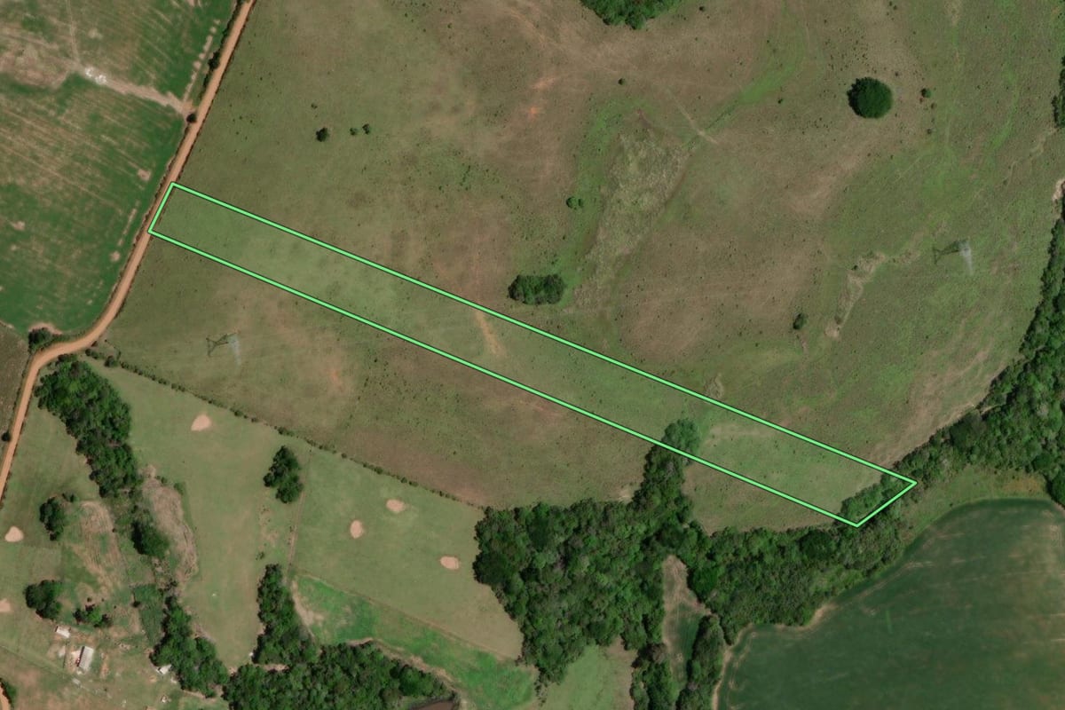 Imagem de satélite do imóvel rural em Capão do Leão (RS), com o contorno declarado no CAR desenhado por cima.
