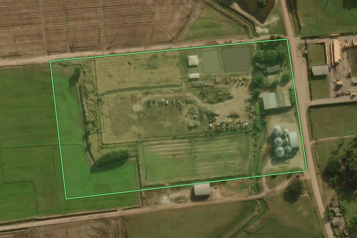 Imagem de satélite do imóvel rural em Capivari do Sul (RS), com o contorno declarado no CAR desenhado por cima.