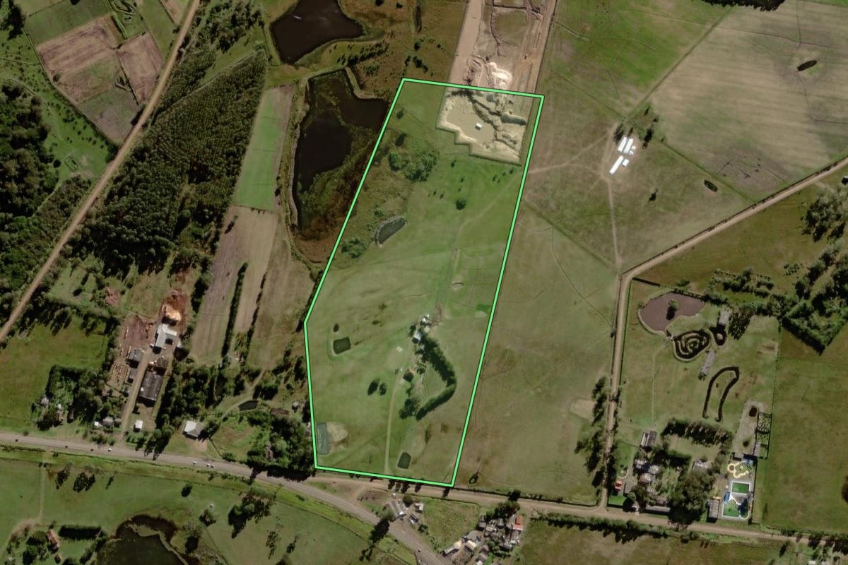 Imagem de satélite do imóvel rural em Capivari do Sul (RS), com o contorno declarado no CAR desenhado por cima.