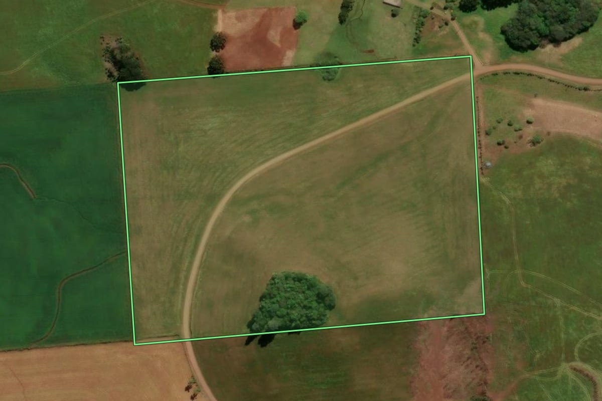 Imagem de satélite do imóvel rural em Casca (RS), com o contorno declarado no CAR desenhado por cima.