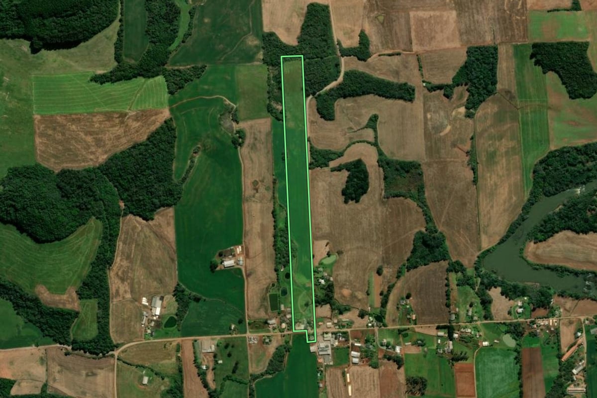Imagem de satélite do imóvel rural em Casca (RS), com o contorno declarado no CAR desenhado por cima.