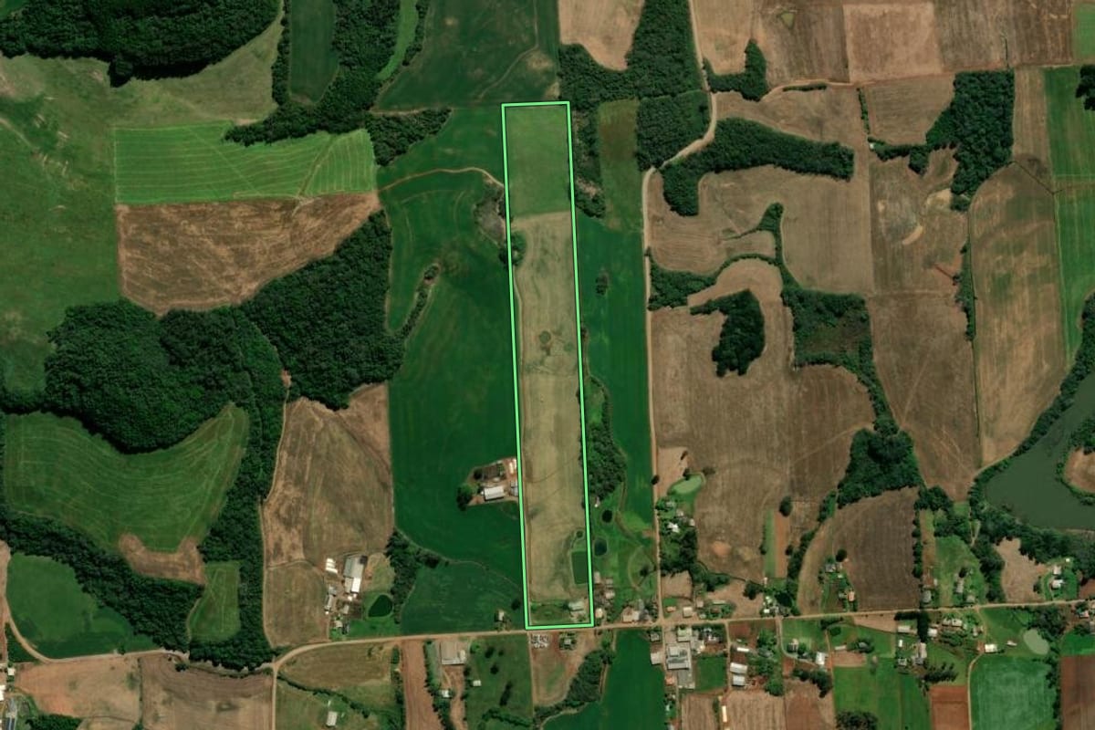 Imagem de satélite do imóvel rural em Casca (RS), com o contorno declarado no CAR desenhado por cima.