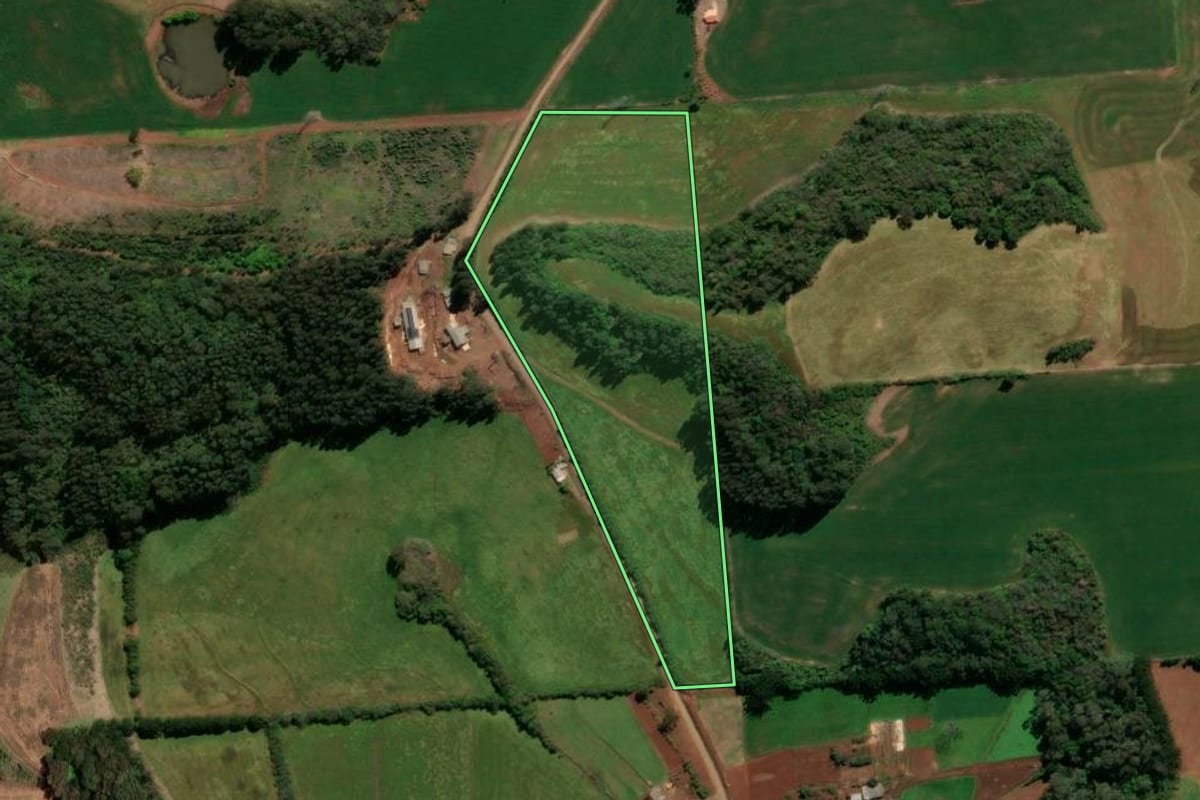 Imagem de satélite do imóvel rural em Casca (RS), com o contorno declarado no CAR desenhado por cima.