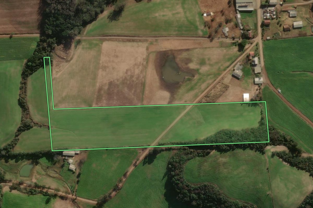 Imagem de satélite do imóvel rural em Casca (RS), com o contorno declarado no CAR desenhado por cima.
