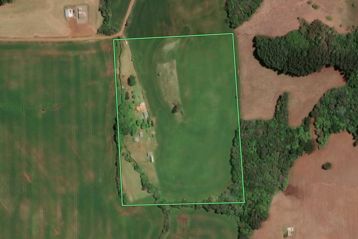 Imagem de satélite do imóvel rural em Casca (RS), com o contorno declarado no CAR desenhado por cima.