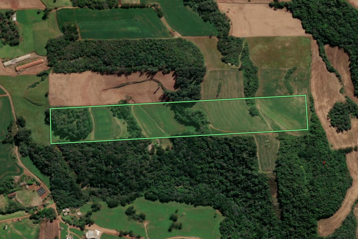 Imagem de satélite do imóvel rural em Casca (RS), com o contorno declarado no CAR desenhado por cima.