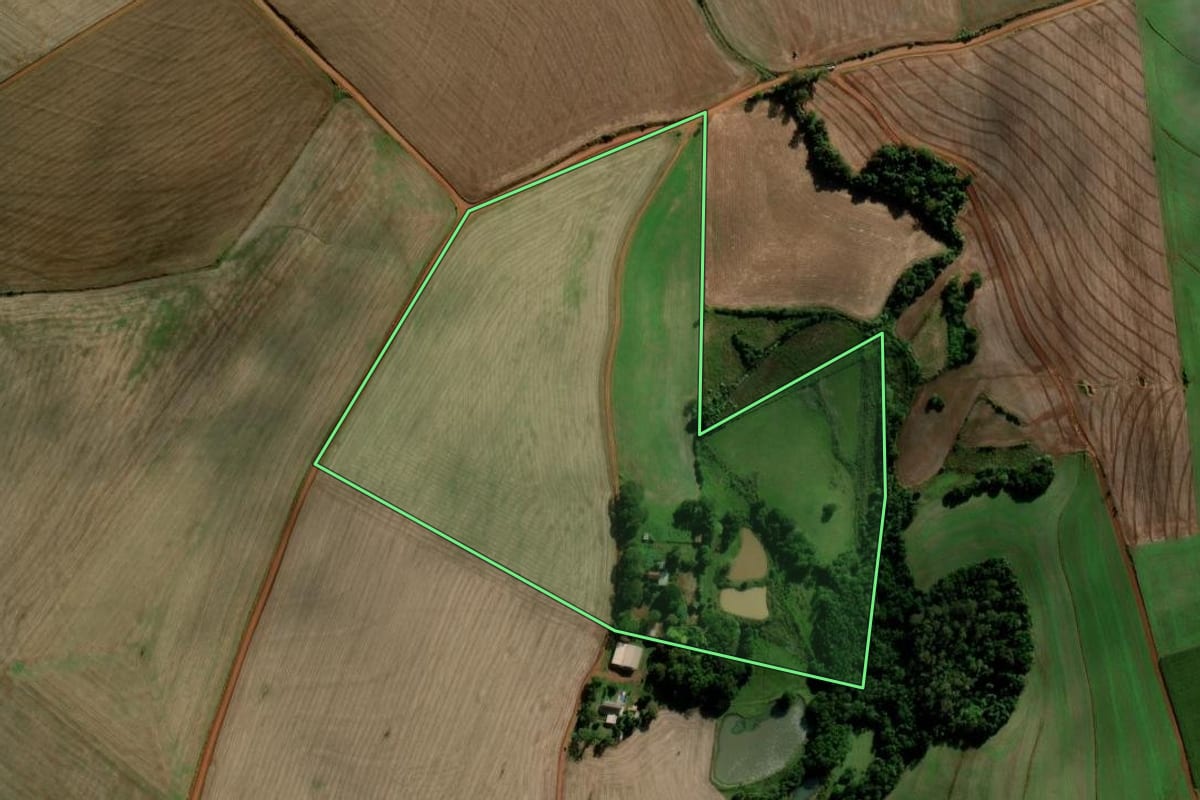 Imagem de satélite do imóvel rural em Catuípe (RS), com o contorno declarado no CAR desenhado por cima.