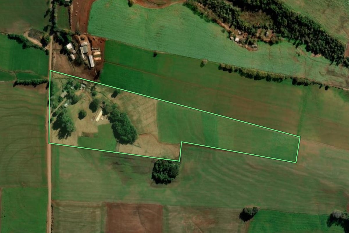 Imagem de satélite do imóvel rural em Catuípe (RS), com o contorno declarado no CAR desenhado por cima.