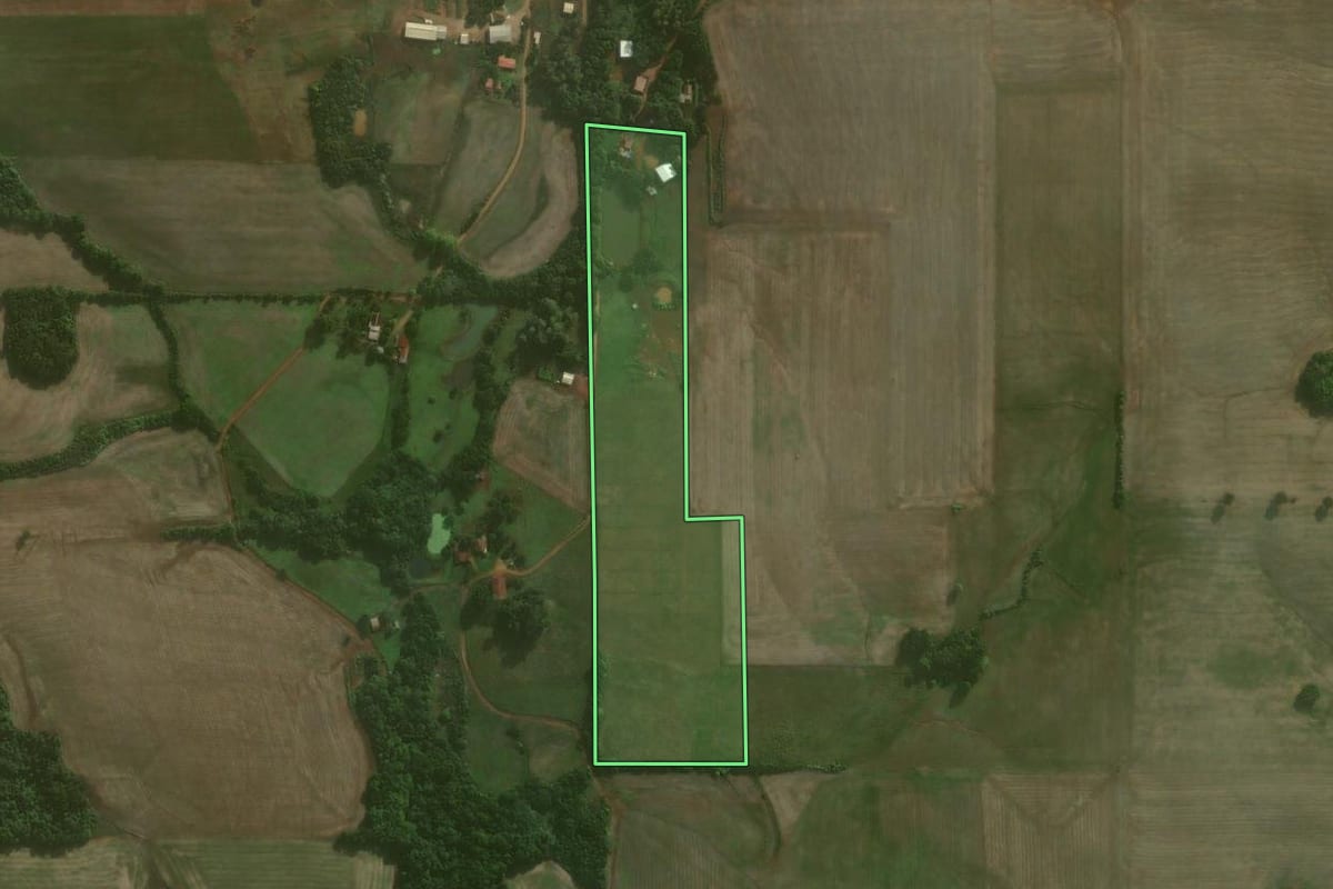 Imagem de satélite do imóvel rural em Catuípe (RS), com o contorno declarado no CAR desenhado por cima.