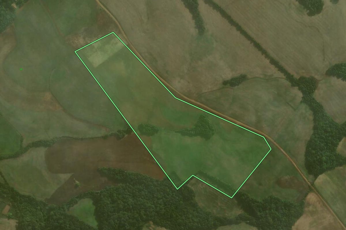 Imagem de satélite do imóvel rural em Catuípe (RS), com o contorno declarado no CAR desenhado por cima.
