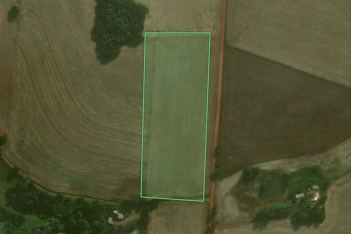 Imagem de satélite do imóvel rural em Catuípe (RS), com o contorno declarado no CAR desenhado por cima.