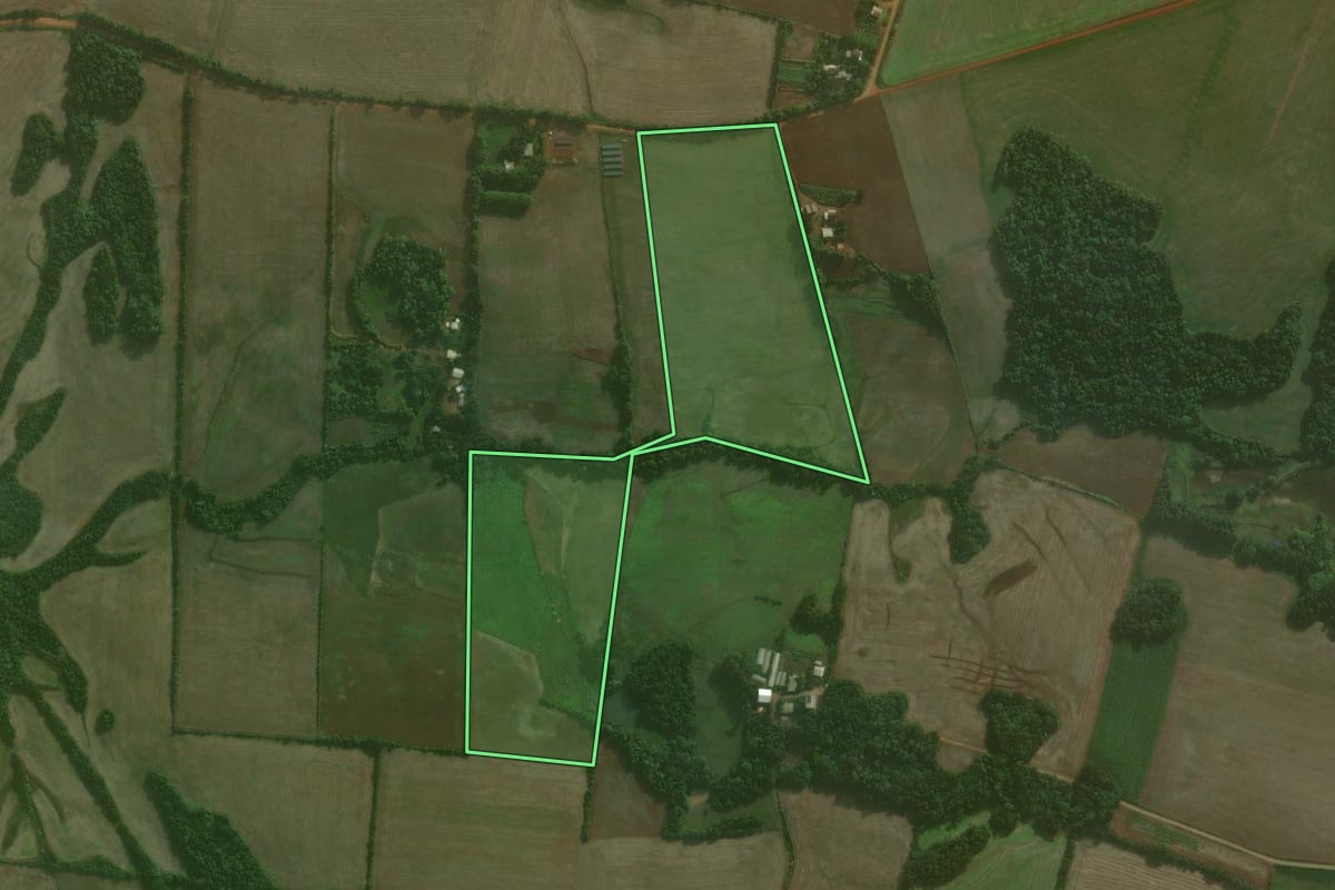 Imagem de satélite do imóvel rural em Catuípe (RS), com o contorno declarado no CAR desenhado por cima.