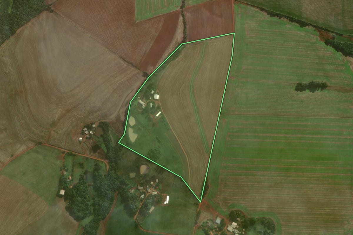 Imagem de satélite do imóvel rural em Catuípe (RS), com o contorno declarado no CAR desenhado por cima.