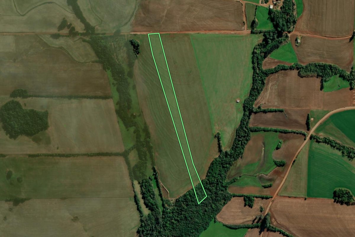 Imagem de satélite do imóvel rural em Catuípe (RS), com o contorno declarado no CAR desenhado por cima.
