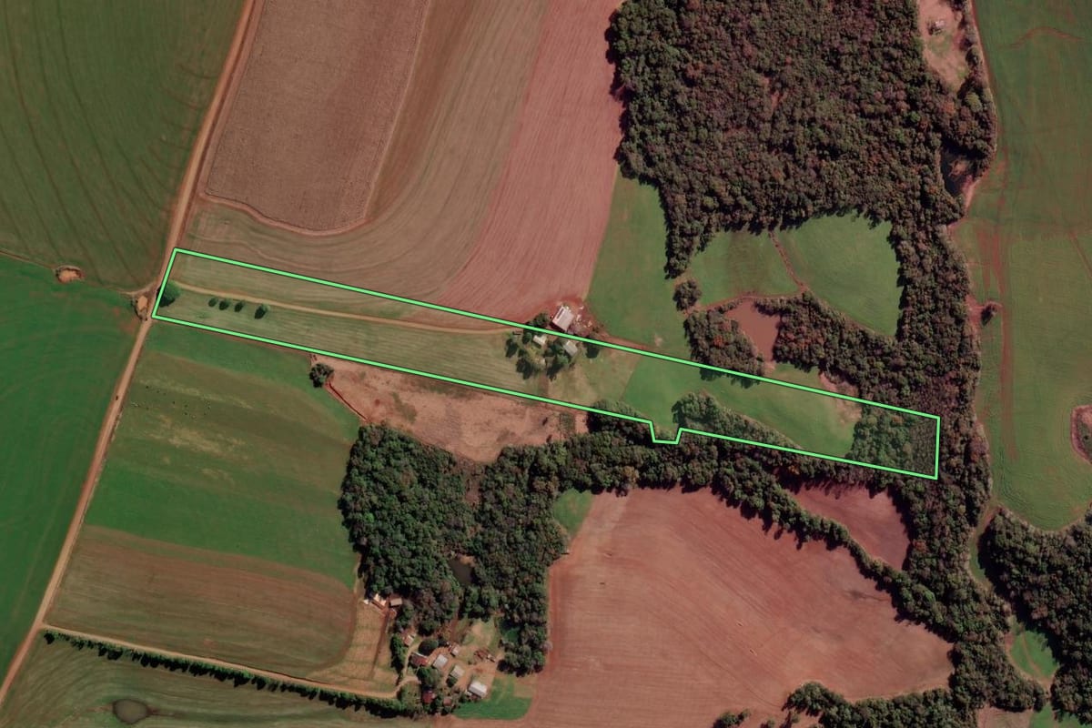Imagem de satélite do imóvel rural em Catuípe (RS), com o contorno declarado no CAR desenhado por cima.