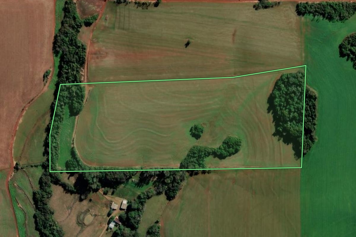 Imagem de satélite do imóvel rural em Catuípe (RS), com o contorno declarado no CAR desenhado por cima.