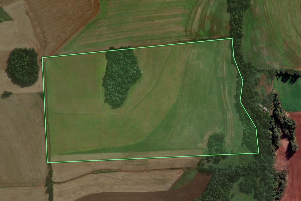 Imagem de satélite do imóvel rural em Catuípe (RS), com o contorno declarado no CAR desenhado por cima.